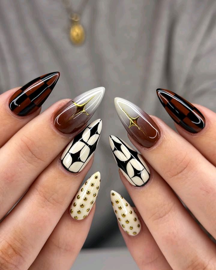 Rose shimmer butterfly nail set